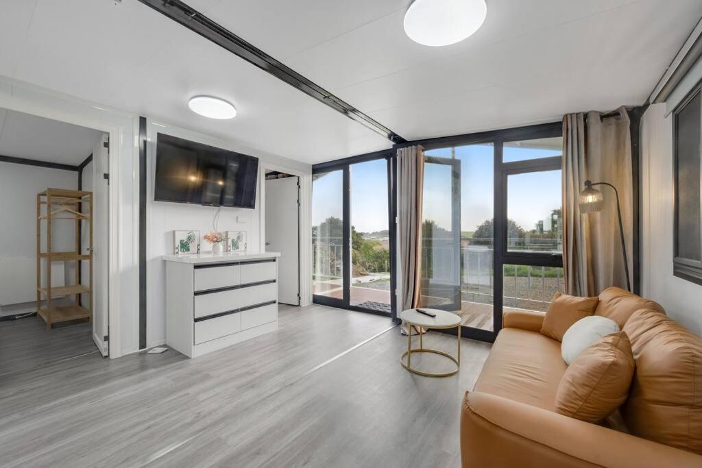 2 Bedrooms Cabin 5 Min To Pukekohe Town Centre Экстерьер фото